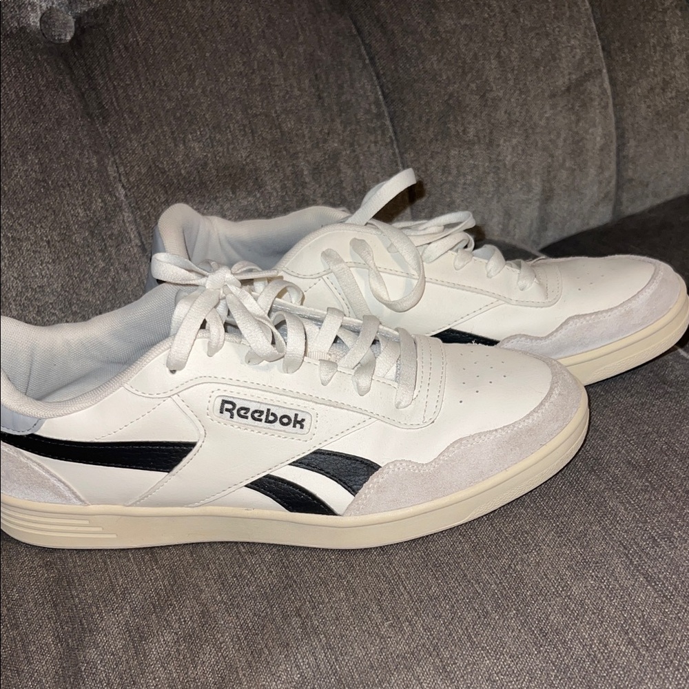 Reebok Men's White and Black Classic Sneakers